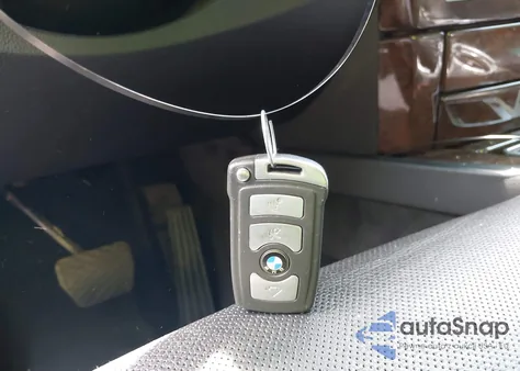 2004 BMW 745Li из США, поврежденный, VIN WBAGN63464DS47181